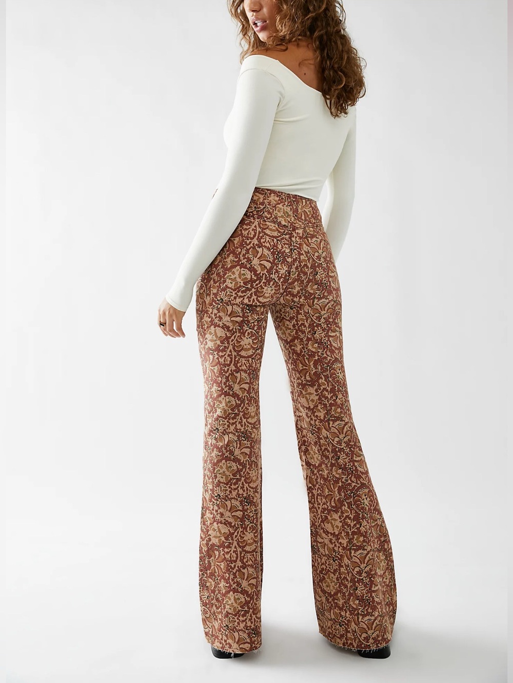 Free People NWOT We the Free CRVY Wild Honey Printed Flares